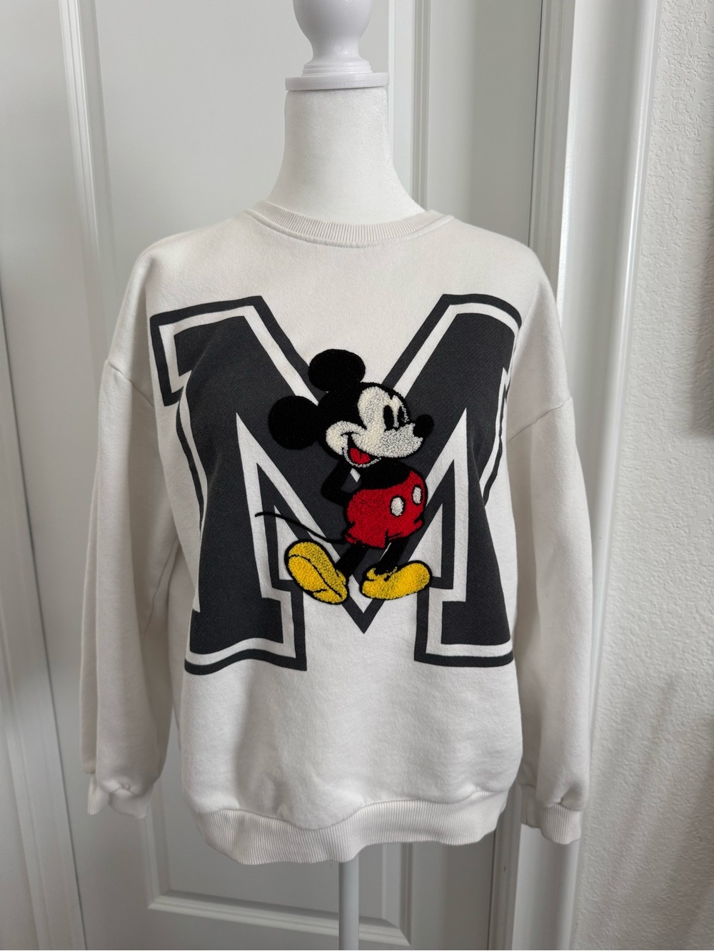 Disney x Zara Kids “M” logo Mickey Sweatshirt Size 13/14